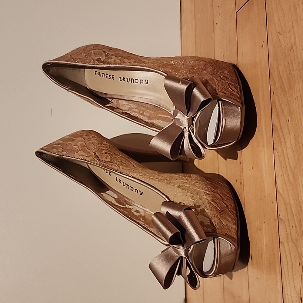 Chinese Laundry lace platform heels